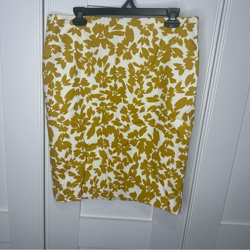 LOFT Yellow Gold Pencil Skirt Knee-Length Casual size 12 (m1)